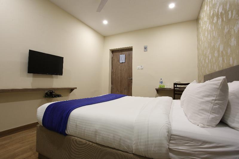 Ocean Suites Hotel Mumbai Ngoại thất bức ảnh